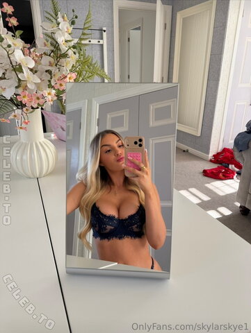 skylerblaxk nude photo 2
