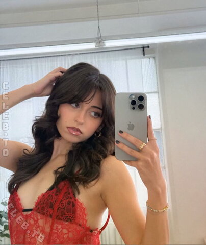 Slayeas nude photo 7