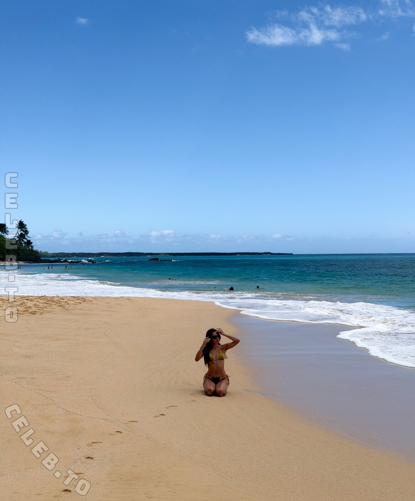 Slayeas nude photo 3