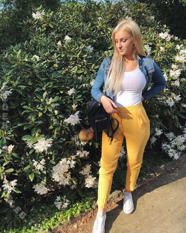 Slimladysashka nude photo 5
