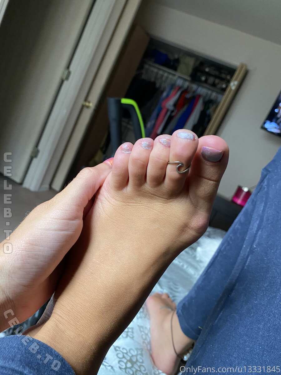 slimthickbri nude photo 21