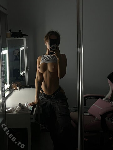 Smallvanillagirl nude photo 2