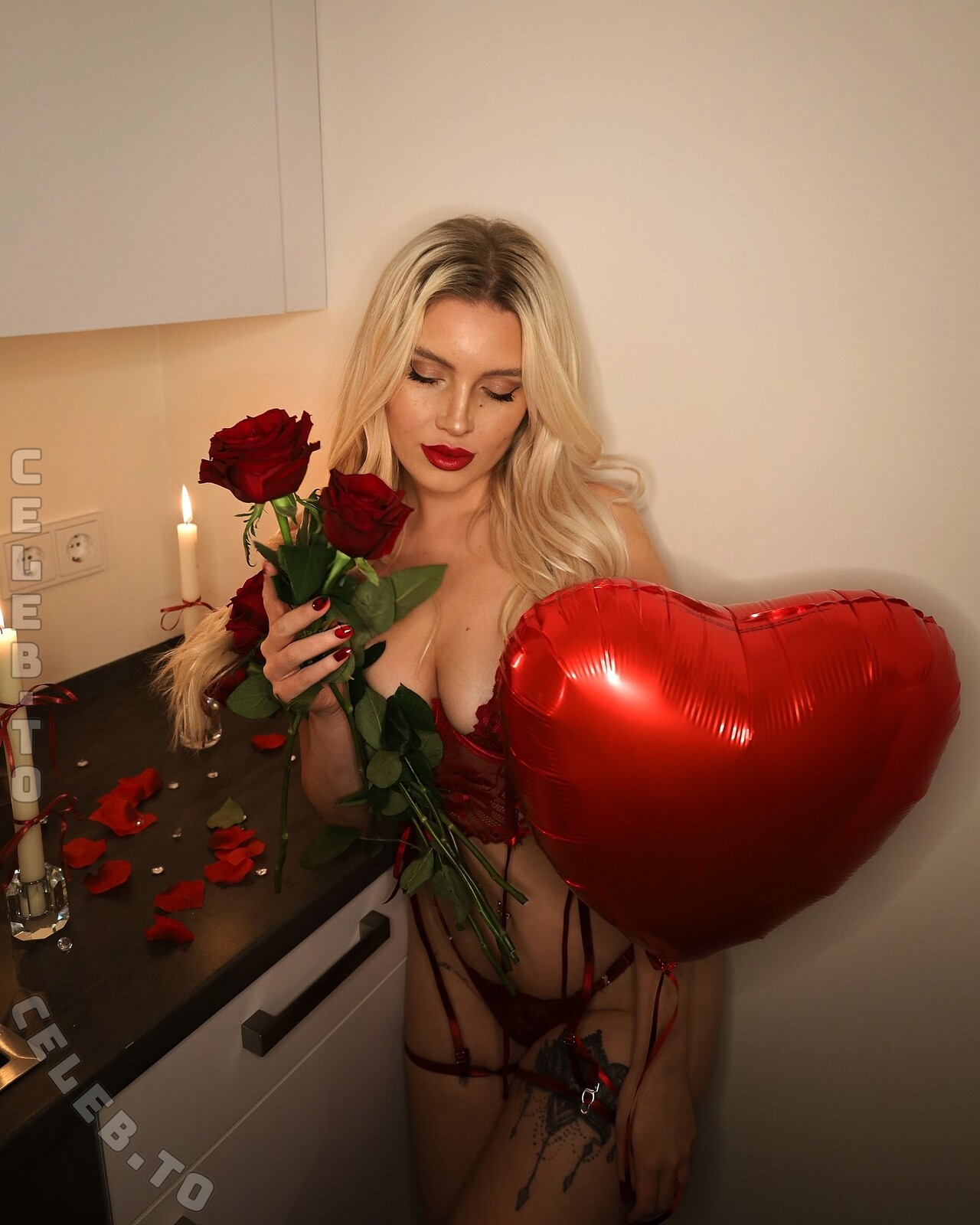 Smallybelle nude photo 2