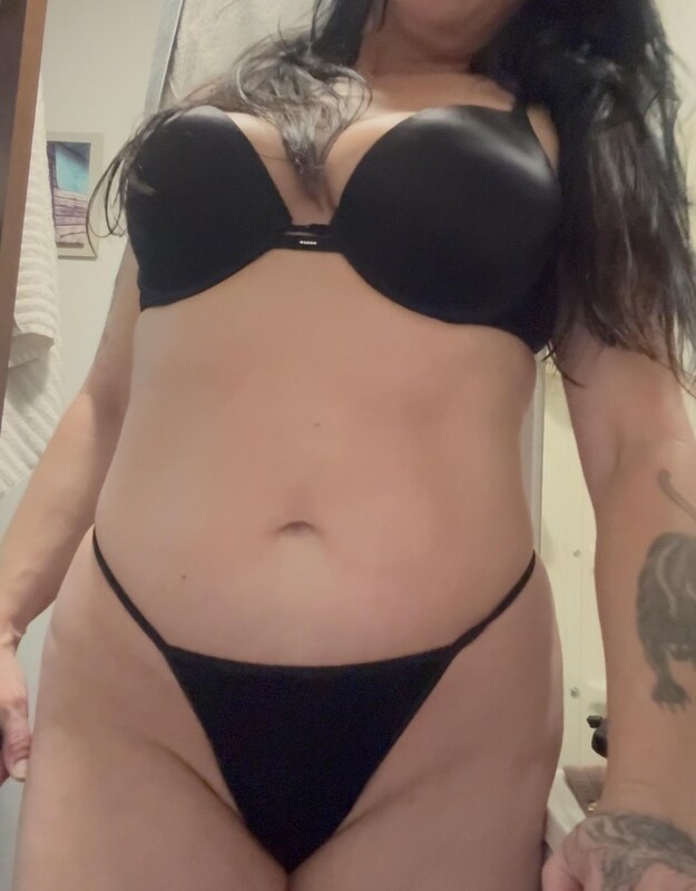 Smartasscoonass nude photo 1