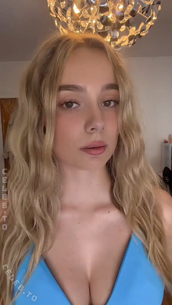 Snipsska nude photo 2