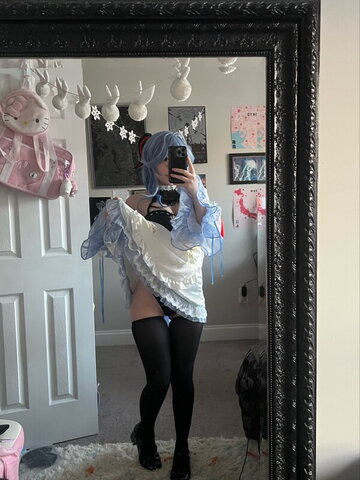 Snottea nude photo 4