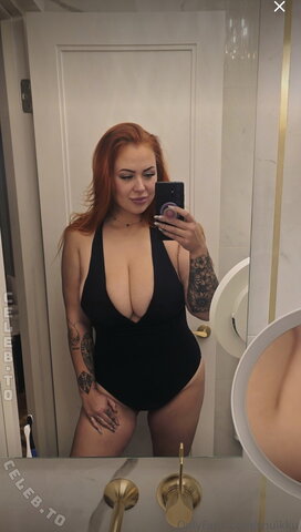 Snuikku nude photo 3