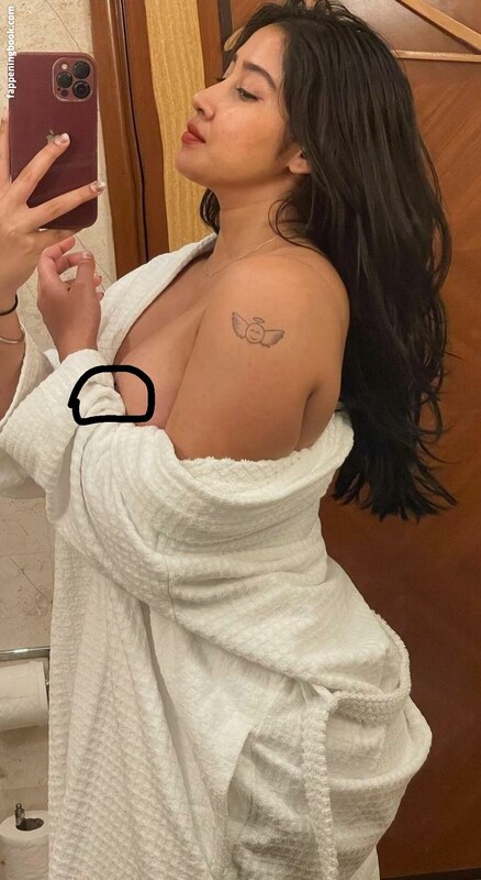 Sofia Ansari nude photo 9