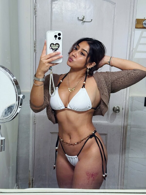 Sofia Ansari nude photo 1