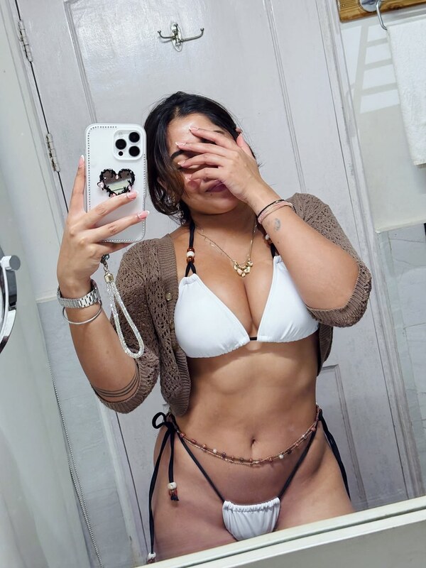 Sofia Ansari nude photo 3