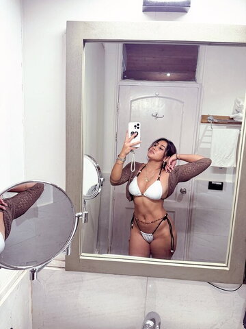 Sofia Ansari nude photo 1