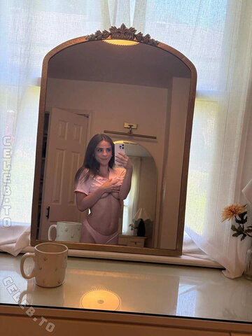 Sofia Crnilovic nude photo 8