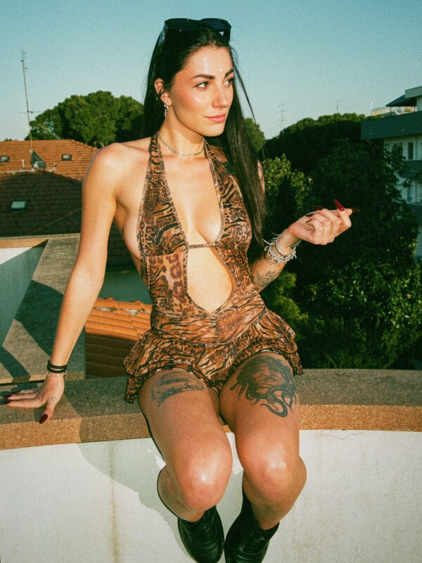 Sofia Tartari nude photo 7