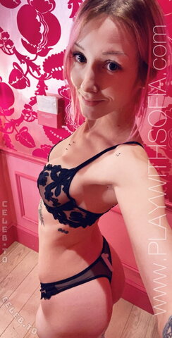 Sofia nude photo 14