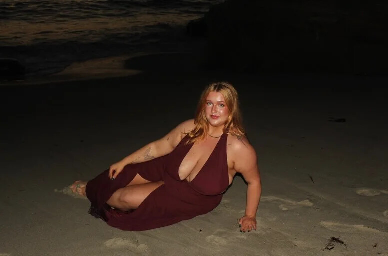 Sofia nude photo 3