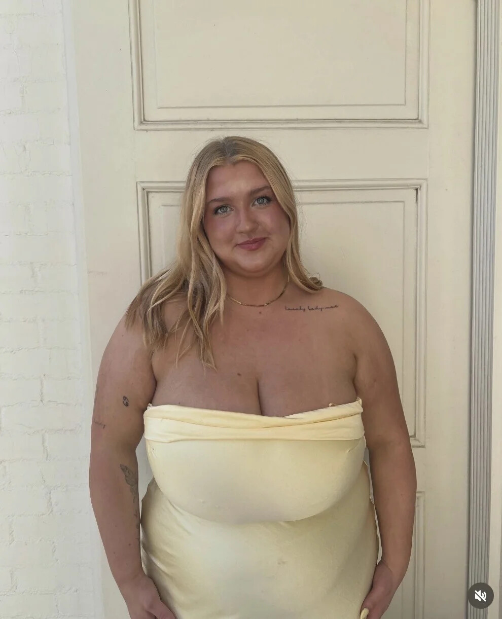 Sofia nude photo 5