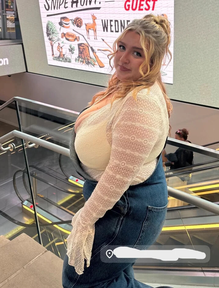Sofia nude photo 1