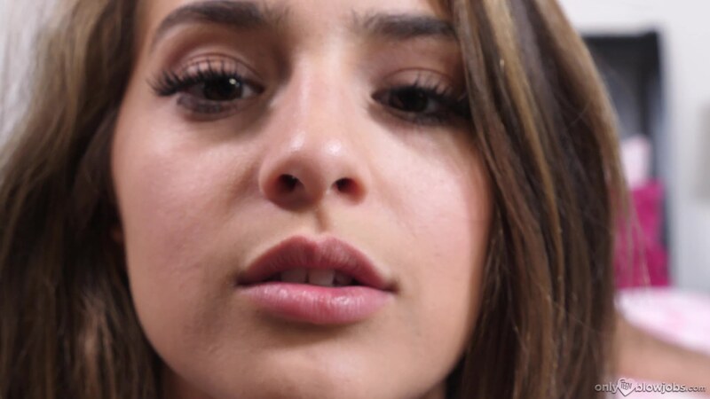 Sofie Reyez nude photo 1