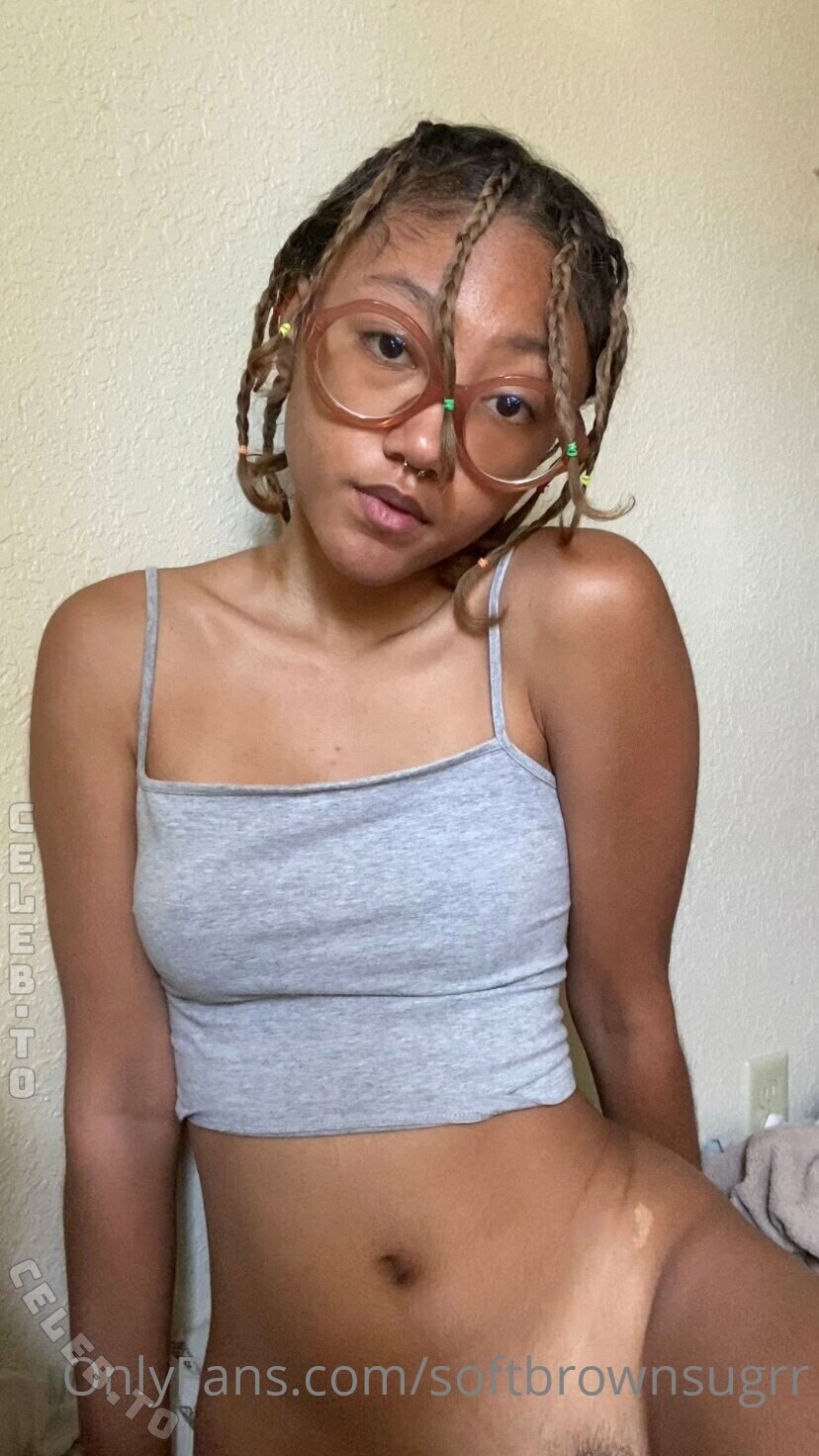 softbrownsugrr nude photo 1