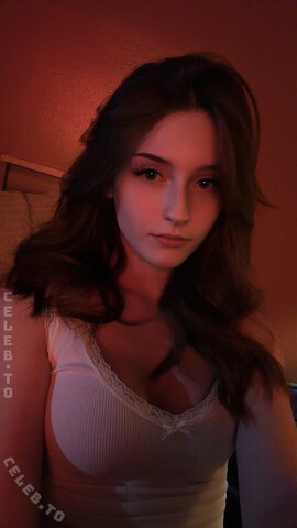 soggyalien22 nude photo 21