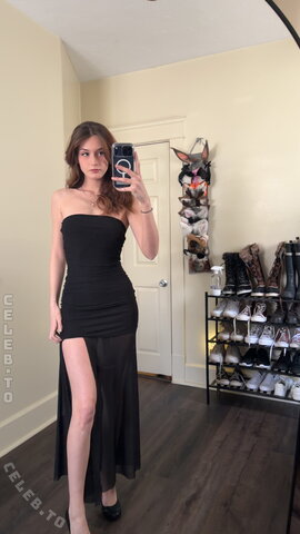 soggyalien22 nude photo 13