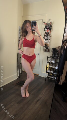 soggyalien22 nude photo 142