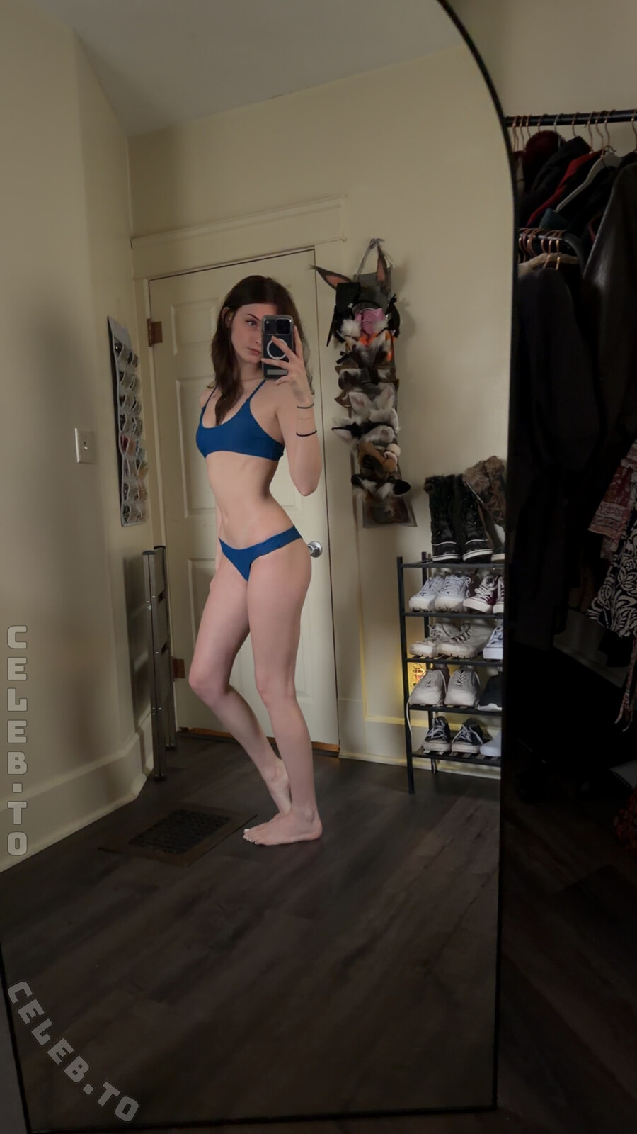 soggyalien22 nude photo 5