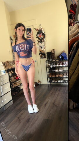 soggyalien22 nude photo 54
