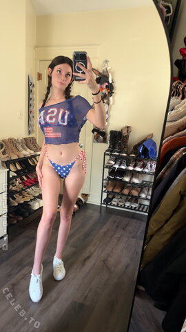 soggyalien22 nude photo 53