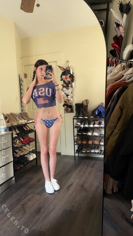 soggyalien22 nude photo 50