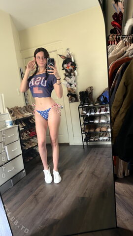 soggyalien22 nude photo 48