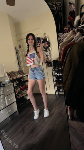 soggyalien22 nude photo 25
