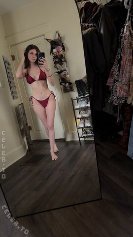 soggyalien22 nude photo 1