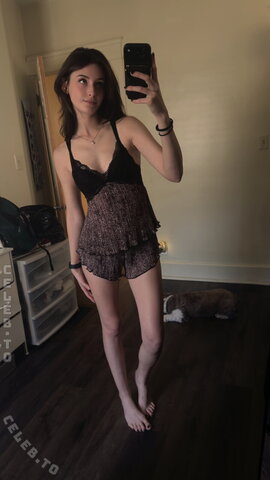 soggyalien22 nude photo 42