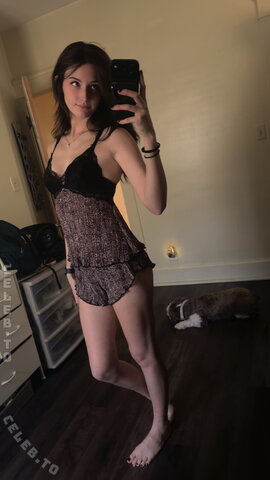 soggyalien22 nude photo 38