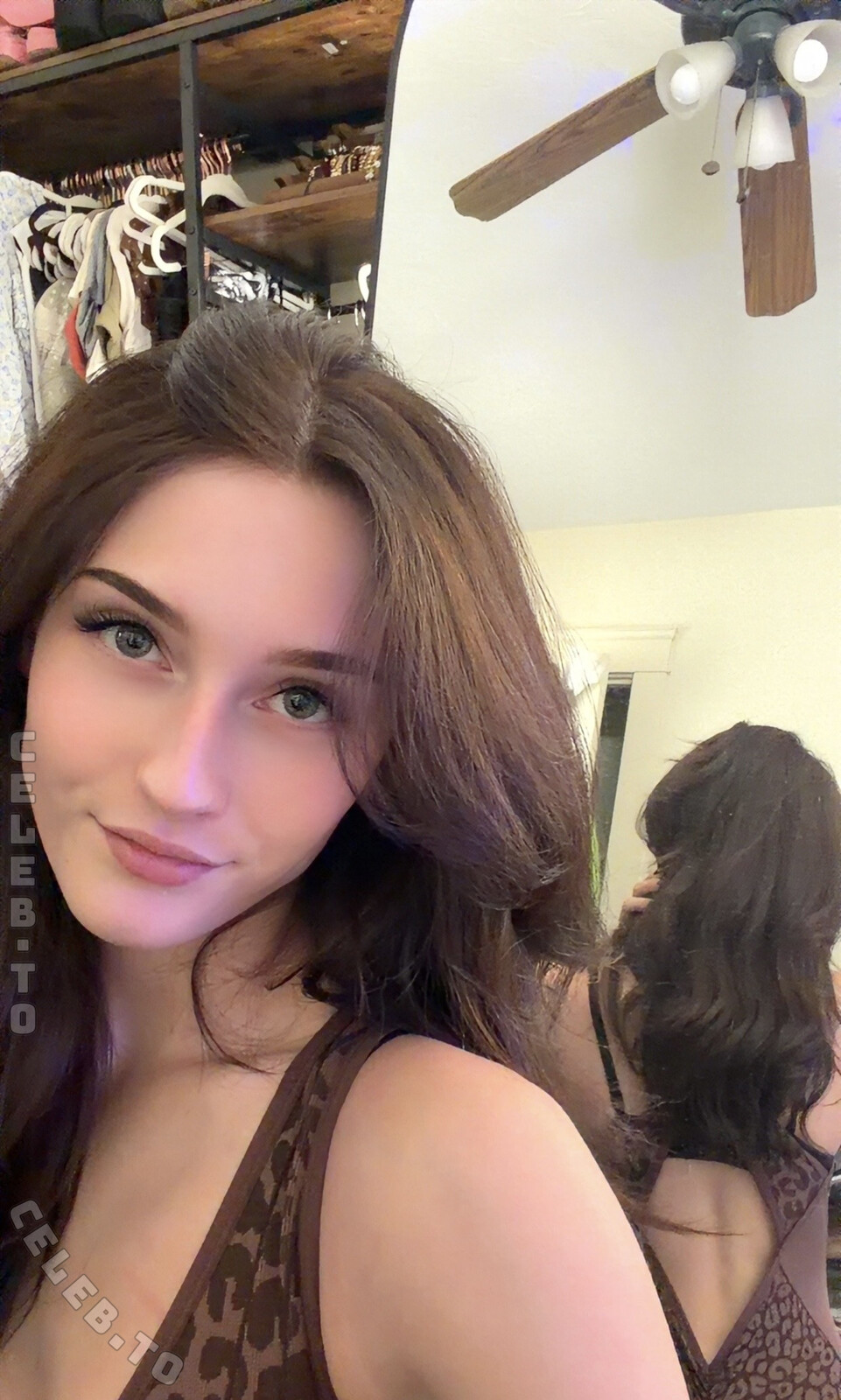 soggyalien22 nude photo 6