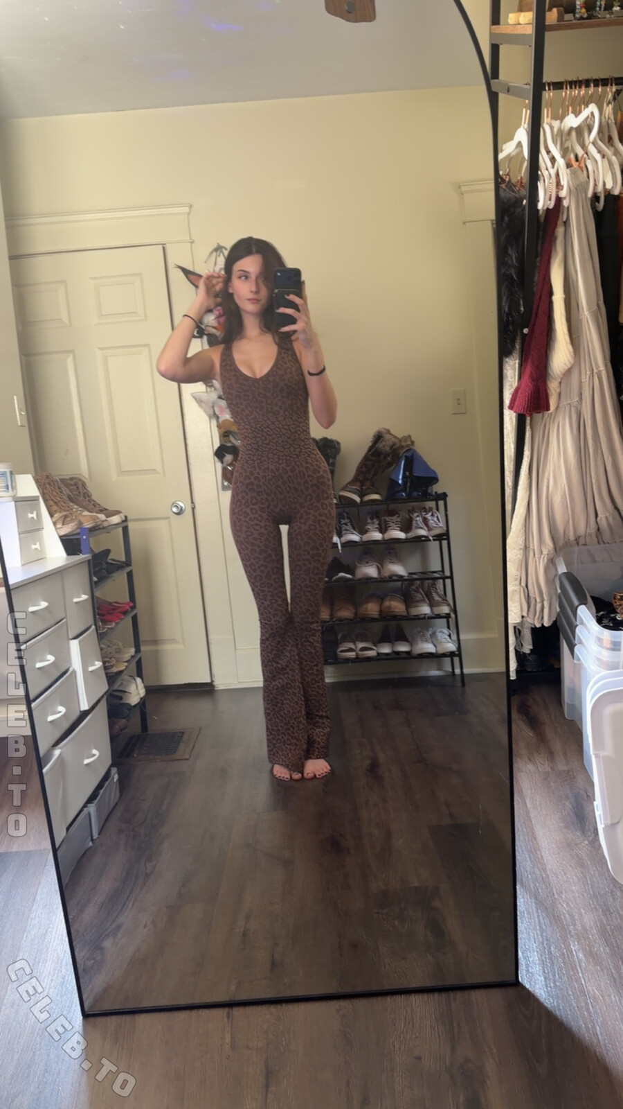 soggyalien22 nude photo 9