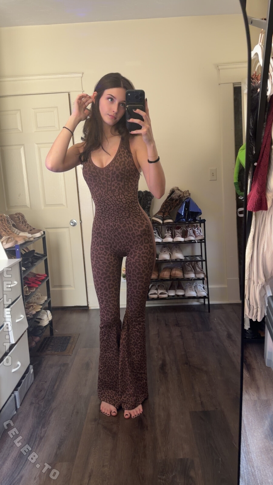 soggyalien22 nude photo 10