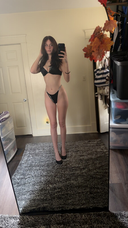 soggyalien22 nude photo 5