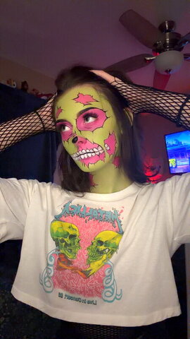 soggyalien22 nude photo 50