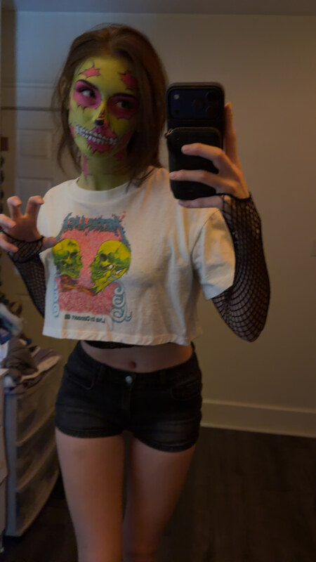 soggyalien22 nude photo 13
