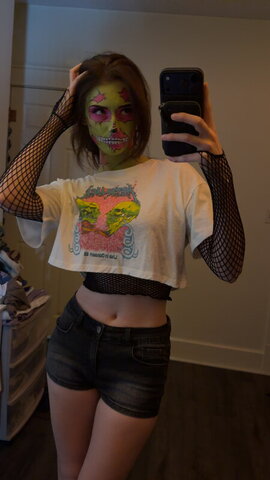 soggyalien22 nude photo 41