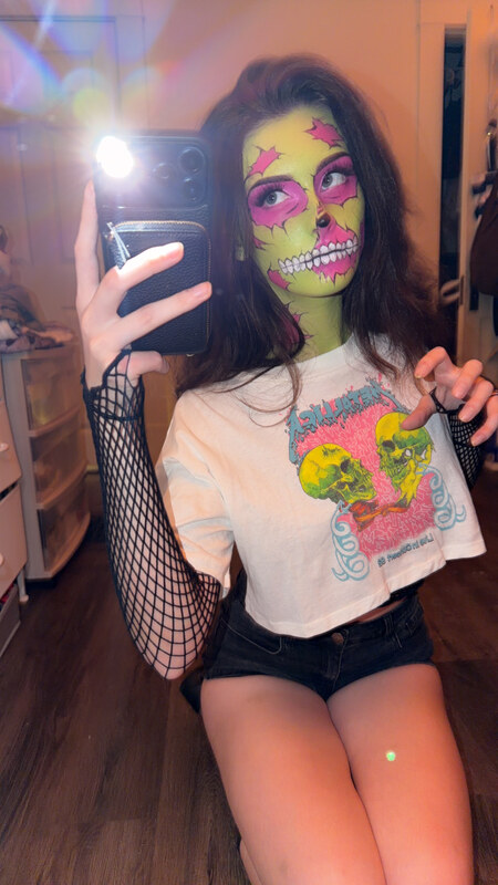 soggyalien22 nude photo 34