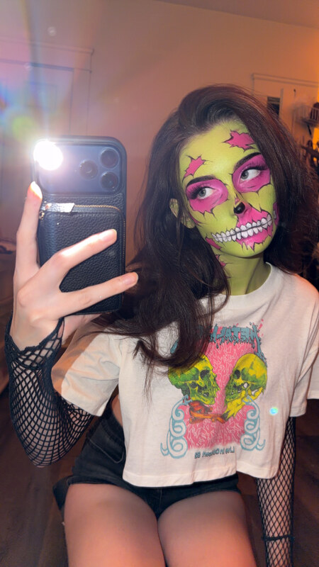 soggyalien22 nude photo 39