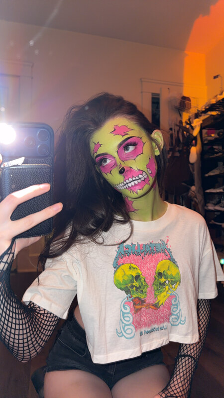 soggyalien22 nude photo 40