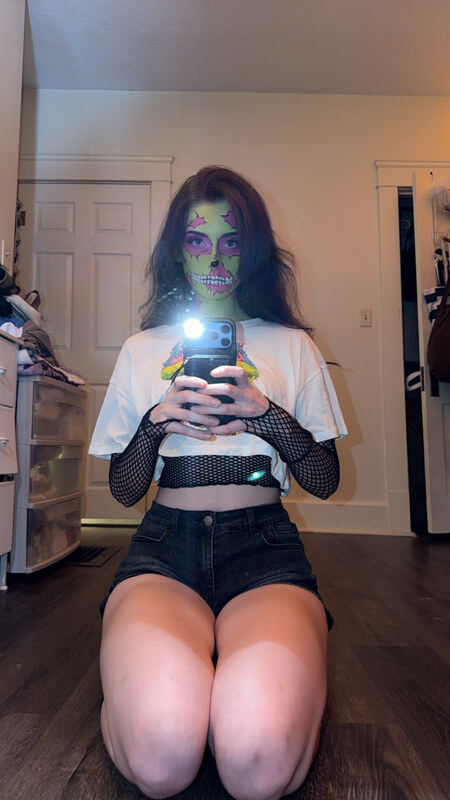 soggyalien22 nude photo 41