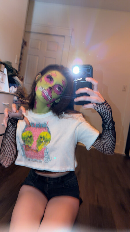 soggyalien22 nude photo 43