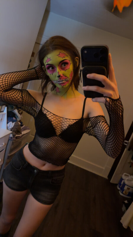 soggyalien22 nude photo 4