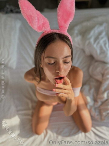 Sola Zola nude photo 10