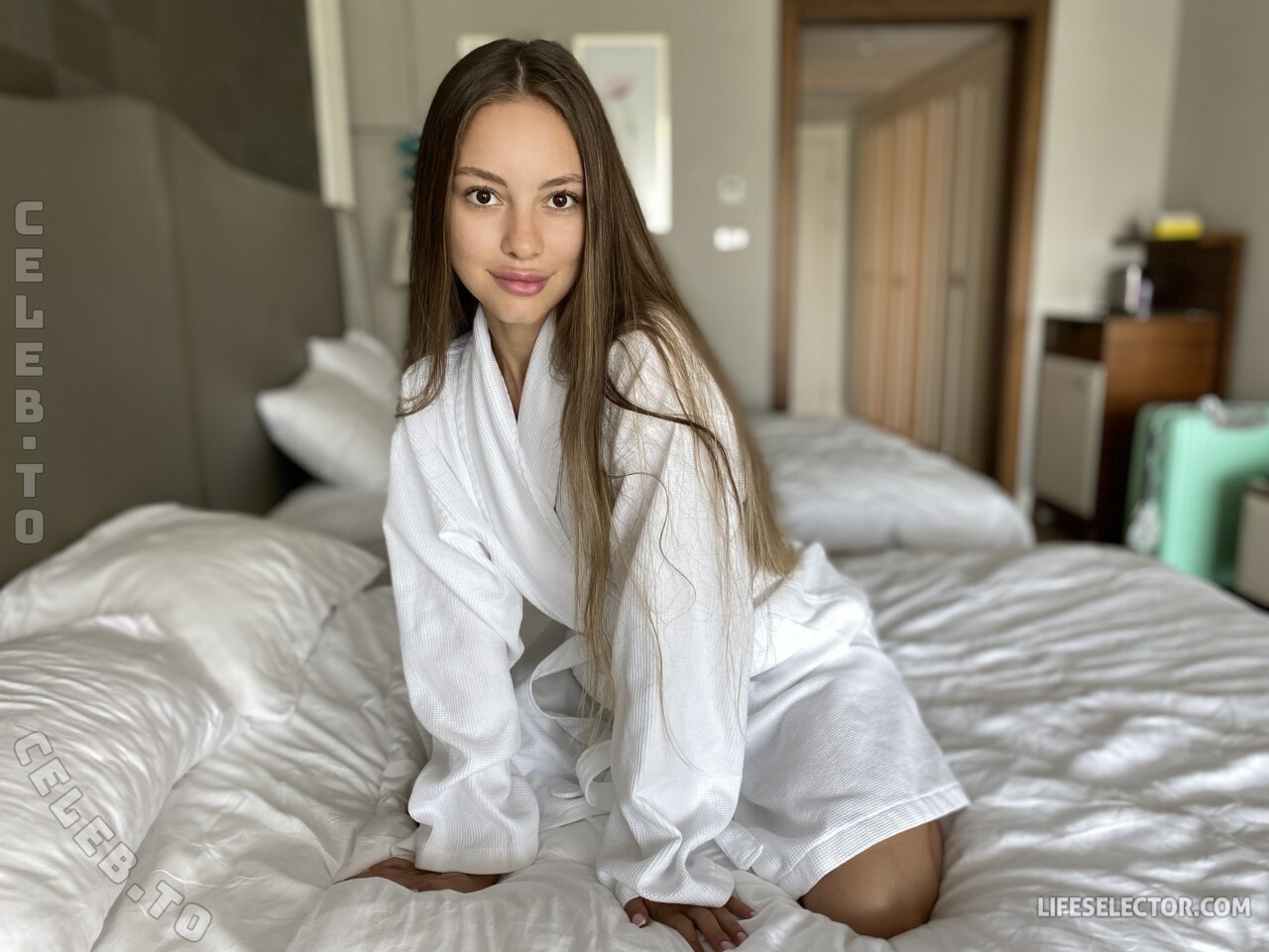 Sola Zola nude photo 19